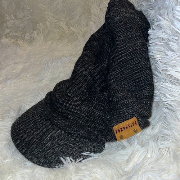 Accessories - Forbusite charcoal gray Winter hat